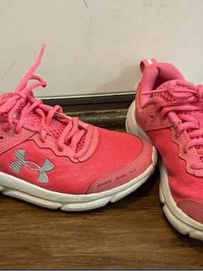Under Armour Kids' Pink Athletic Shoes size 4